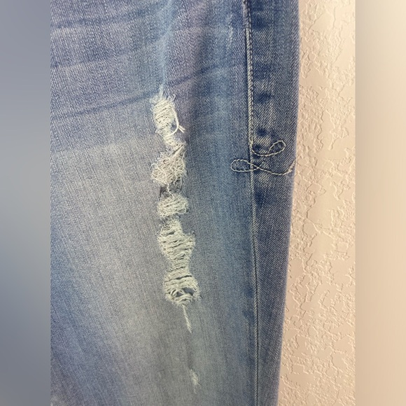 Level 99 Cropped Embroidered Hem Jeans - Picture 6 of 7